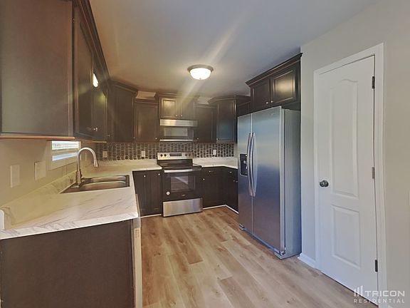 5th image of 1081 Ishee Dr