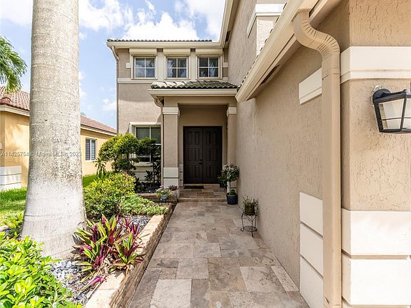 5th image of 1281 Chenille Cir