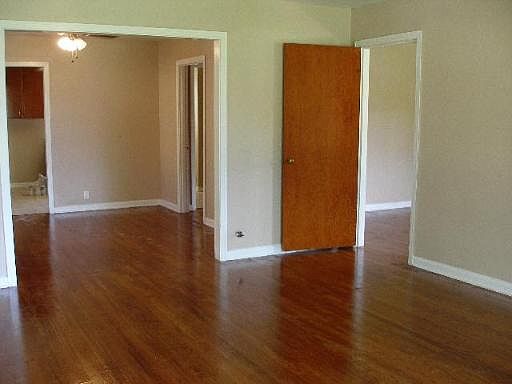 4th image of 1203 W EL MONTE BLVD