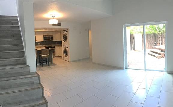 5th image of 6272 Westshore Dr #3