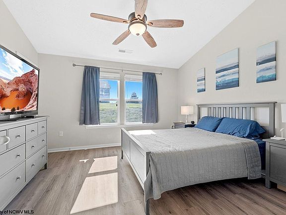 4th image of 492 Watson Dr