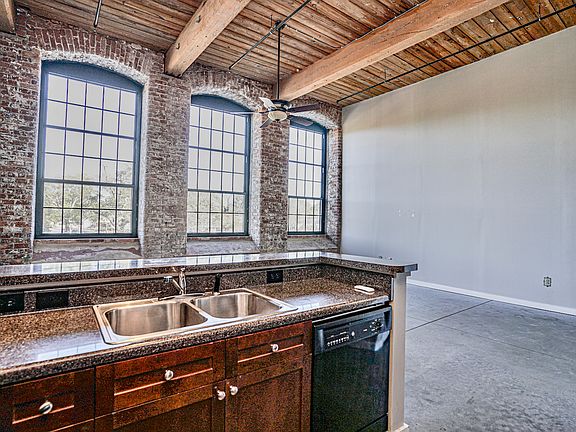5th image of 400 Mills Ave Unit 1-304