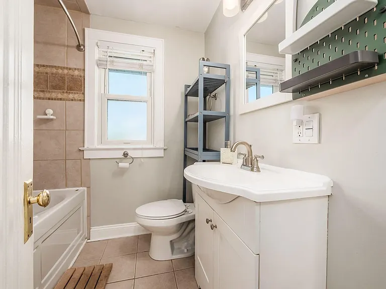 211 E Jenkins Ave — Photo 27