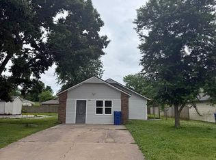 2220 N Elm St, Miami, OK 74354