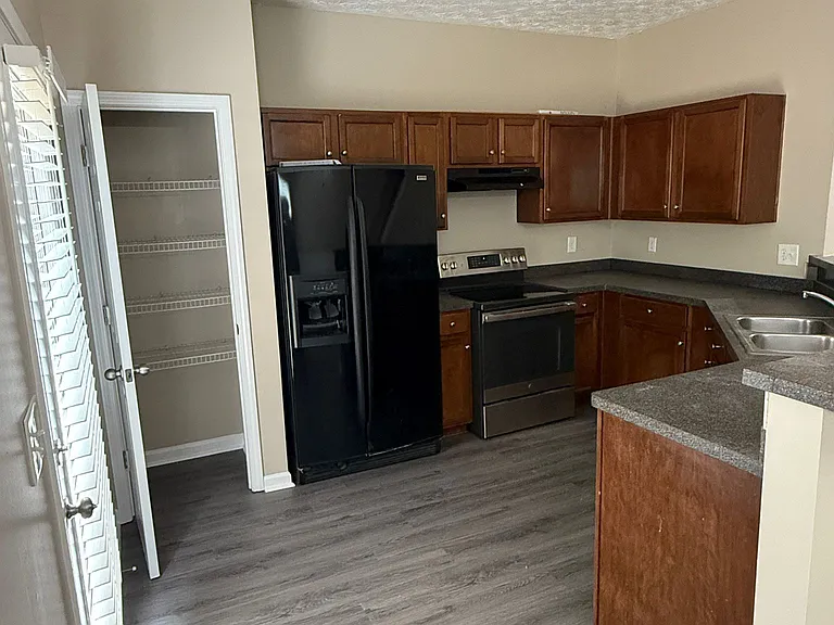 518 Oakside Pl — Photo 9