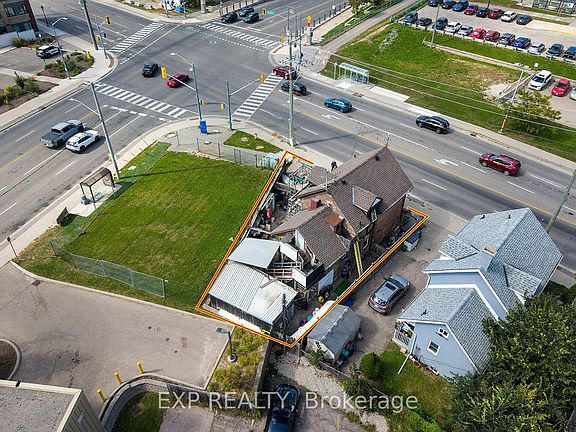 5th image of 115 Victoria St N