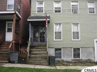820 2nd St, Rensselaer, NY 12144