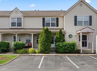 5398 Coral Berry Dr #70D, Columbus, OH 43235
