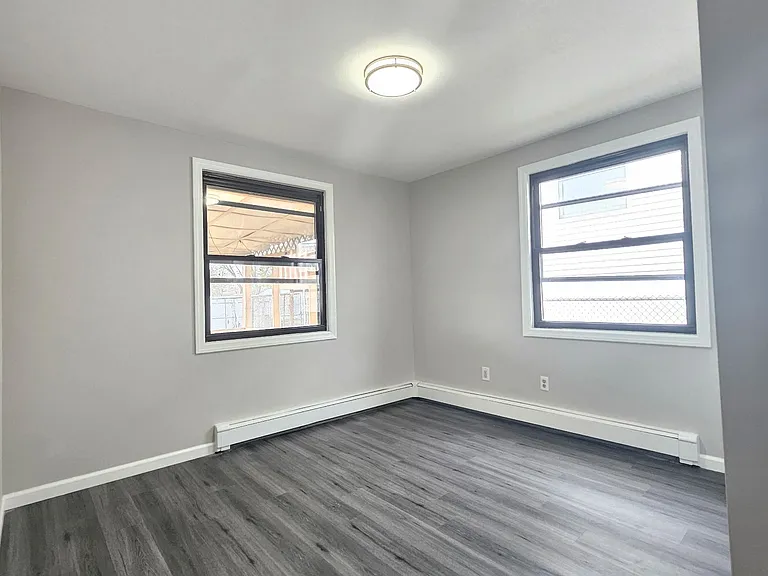 127 Hiawatha Blvd — Photo 11