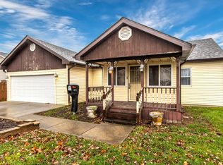 1822 Wilcox St, Crest Hill, IL 60403