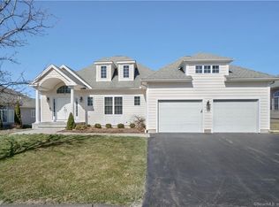 20 Fairway Dr UNIT 20, Wallingford, CT 06492