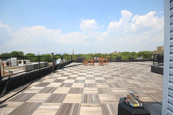 Rented by Nooklyn NYC LLC | media 7