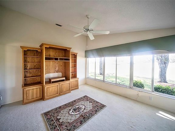 5th image of 530 Clubside Cir #14