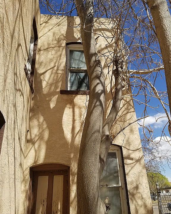 1st image of 817 E B St