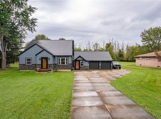 190 Haussauer Rd, Getzville, NY 14068