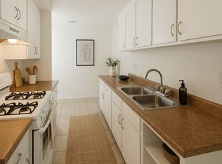 2467 Windsor Dr #2467, San Bernardino, CA 92404