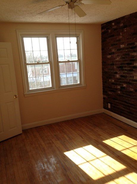 2nd image of 2131 Parksley Ave
