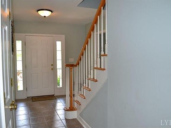 3rd image of 1548 Cuddington Ln
