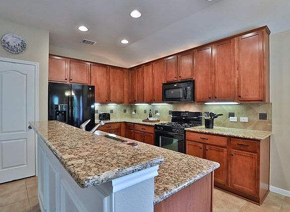 2nd image of 4231 Fairmeadow Dr