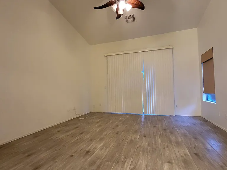 4128 W Menadota Dr — Photo 8