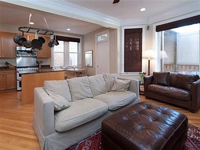 5th image of 912 N Oakley Blvd #1