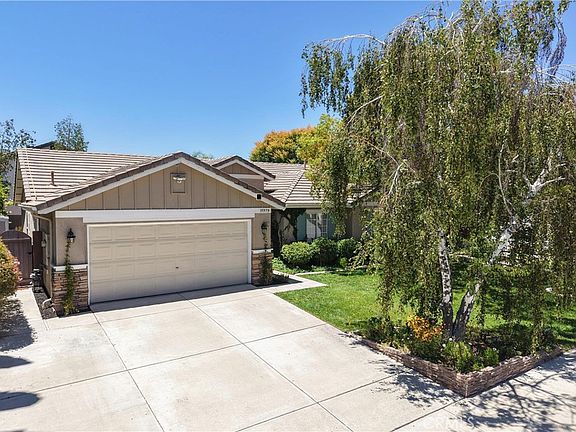 3rd image of 35979 Green Parrot Way