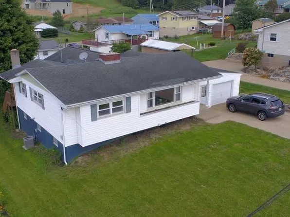 58 Spring Dr, Millersburg, OH 44654