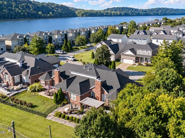 1702 Victory Ct, Prospect, KY 40059