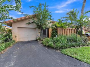 5405 Stonybrook Dr, Boynton Beach, FL 33437
