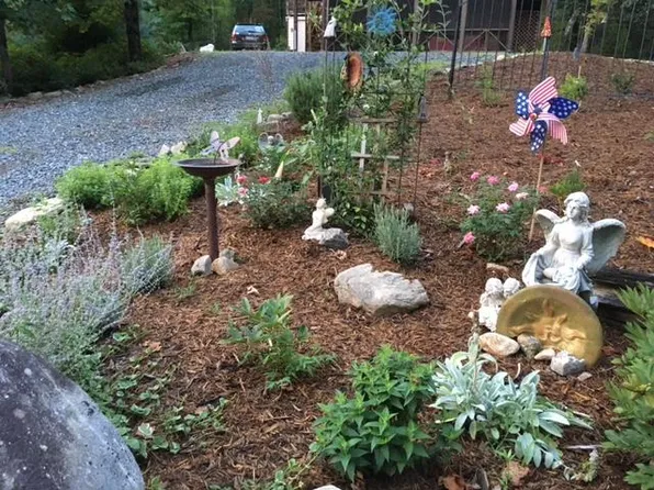 190 Hilltop Ct, Lake Lure, NC 28746