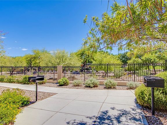 5th image of 1908 Villa Palms Ct Unit 211