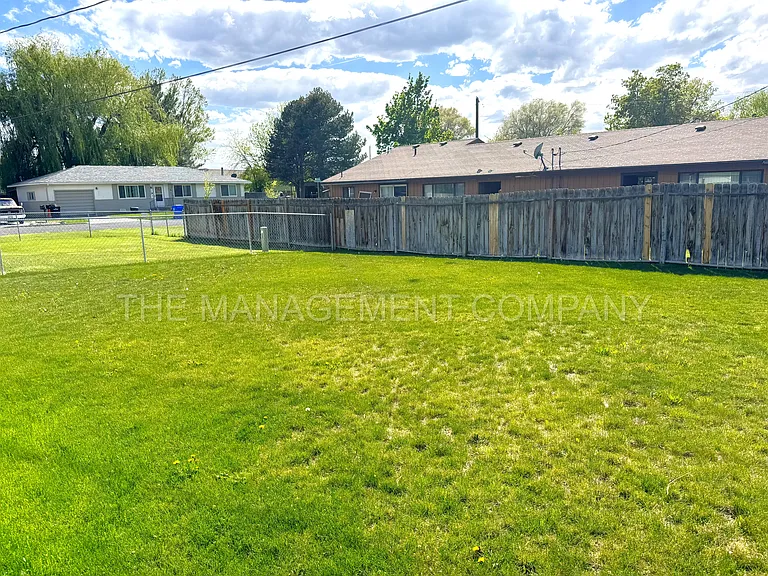 1949 Alta Dr — Photo 4