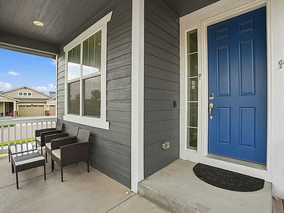 3rd image of 10099 Isle Cir
