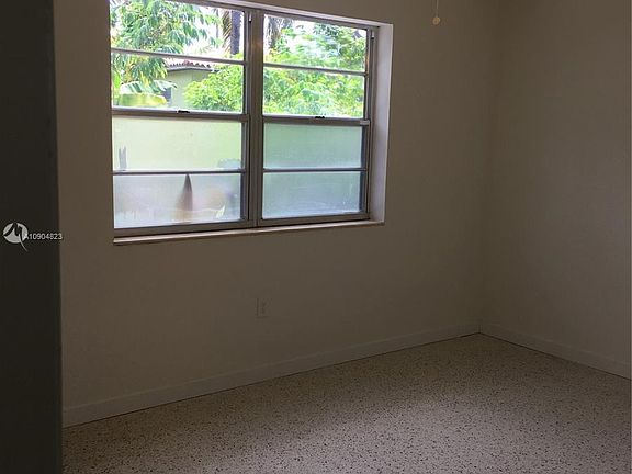 5th image of 2788 Sw 32nd Ave #2788