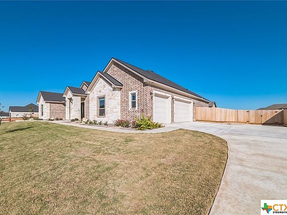 3rd image of 506 Eagle Heights Dr