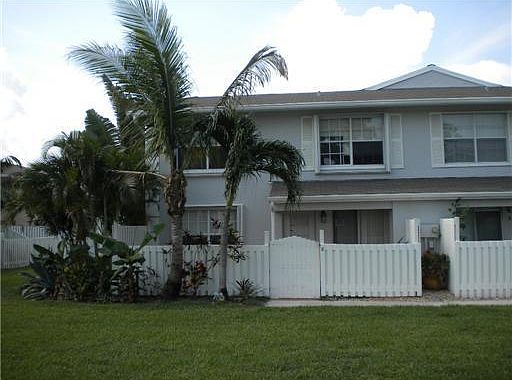 2nd image of 214 Foxtail Dr APT I