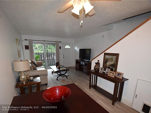 5th image of 1831 NE 51st St APT W4