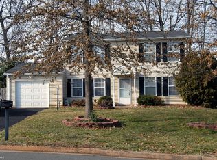 14443 Simmons Ln, Woodbridge, VA 22193