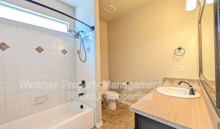 6209 Leon Young Dr — Photo 10