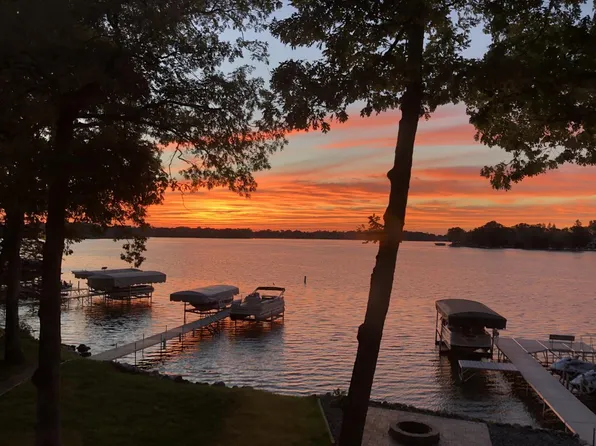 3502 Shore DRIVE #3504, Burlington, WI 53105