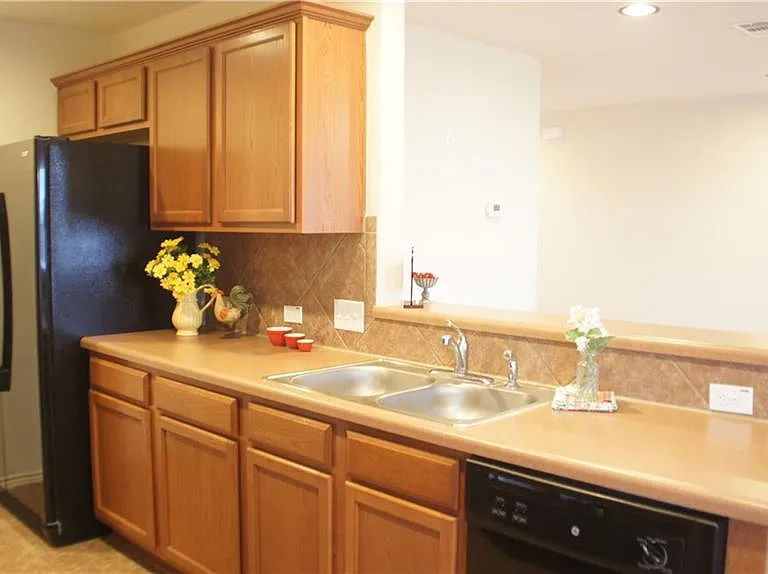 13332 High Sierra St — Photo 3