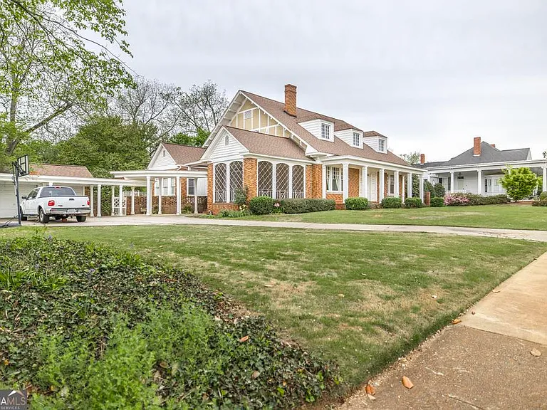 62 Indian Springs Dr — Photo 2