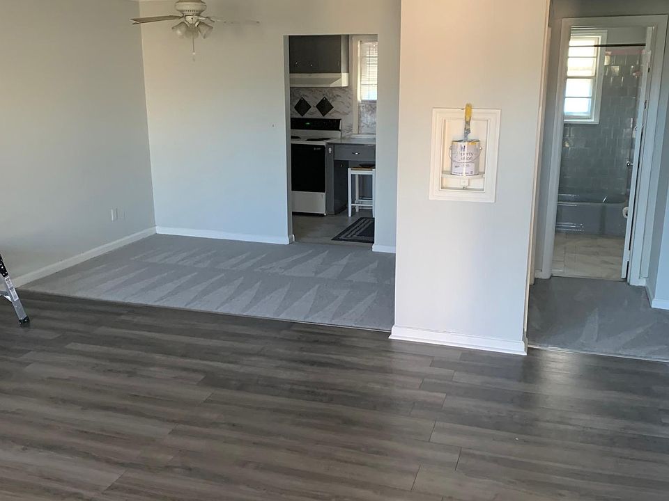 1st image of 228 Monticello Ave #10