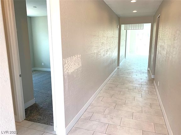 3rd image of 125 Barton Bay Ave