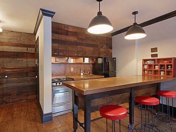 3rd image of 645 E 11th St APT 2A