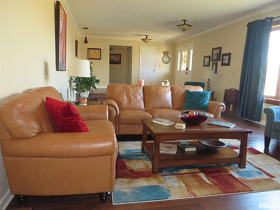 3rd image of 105 Edlen Ln