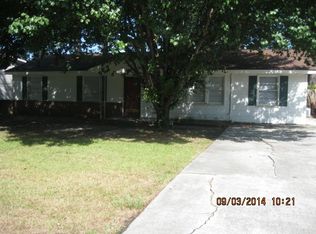 233 Byck Ave, Garden City, GA 31408