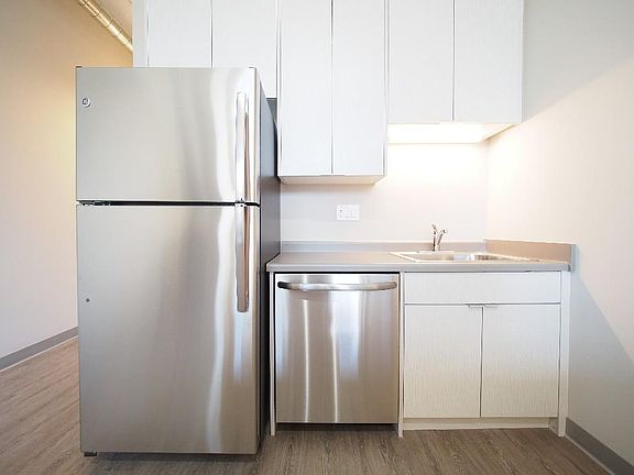 3rd image of 57 E 21st St #302