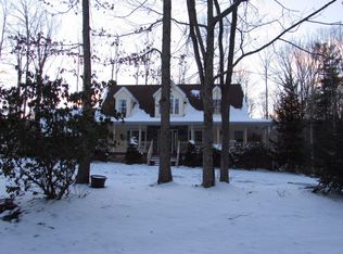 136 Twin Oaks Dr, Shady Spring, WV 25918