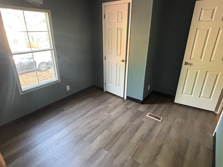 120 N Bear Creek Rd — Photo 3
